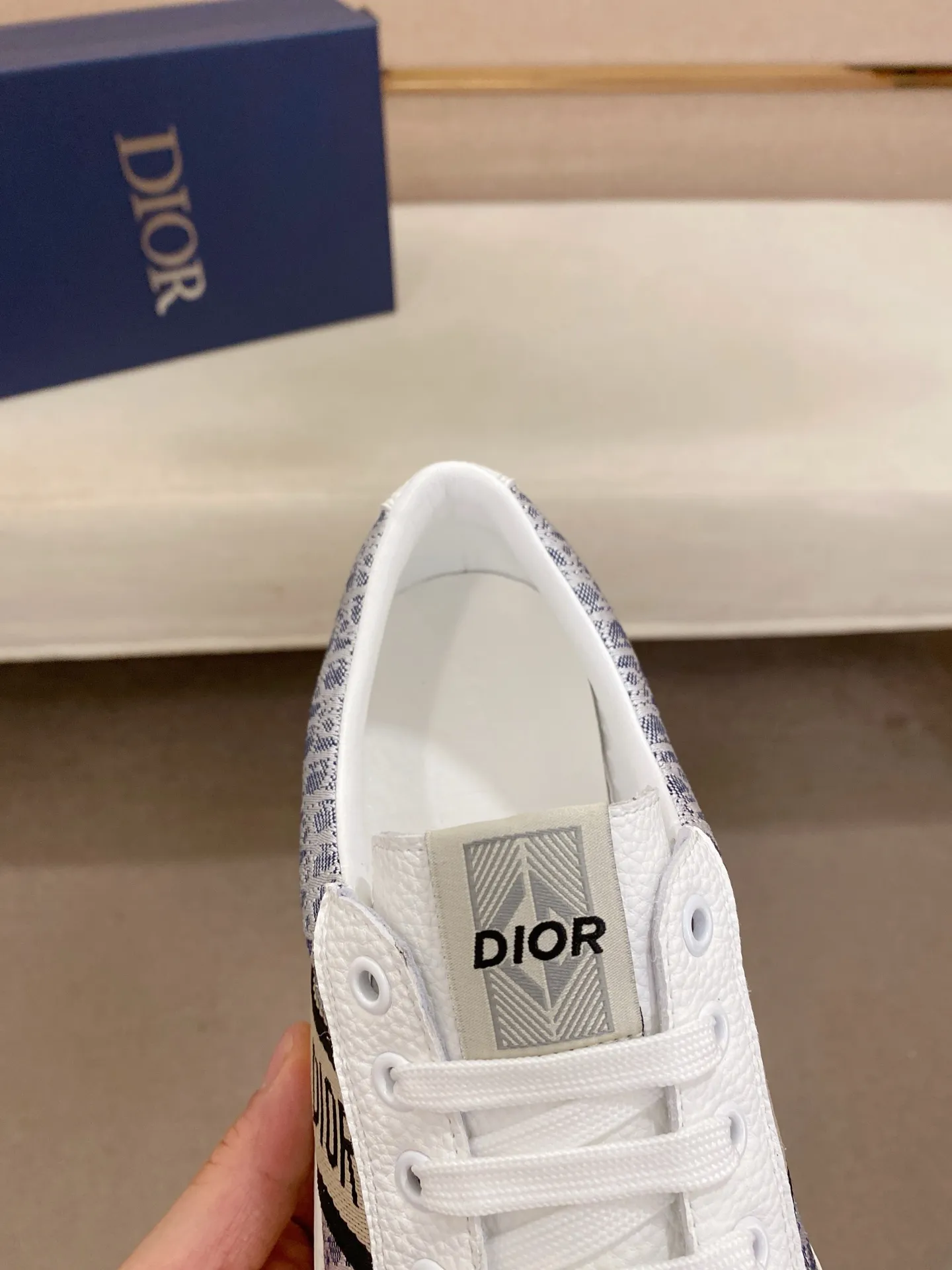 Men's men's shoes 💰 400💰🇮🇹🇮🇹Dior D new model is on sale at the same time, upper 🇮🇹Imported stretch fabric from Italy Fully imported sheepskin lining💪💪, completely 1⃣️ to 1⃣️🇮🇹💪💪, ⚠Sole: Original sole provided by the original factory, exclusive movable molded sole super comfortable, ⚠Original factory follow-up, 🔍🔍high quality, you can come in and out at will, welcome to compare⚠. Code number: 38-44 (45 is custom-made and cannot be returned or exchanged)
